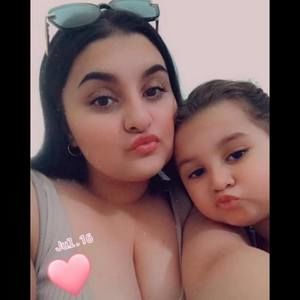 Meet your Posher, Adina